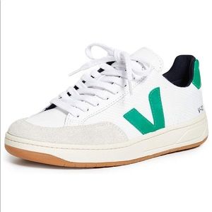 Veja Women’s V-12 Sneakers - good condition